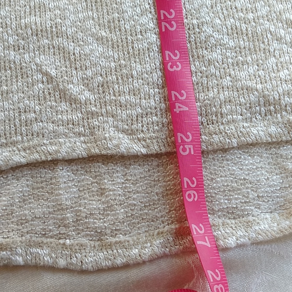 Beautiful lacy lightweight sweater - Picture 7 of 7